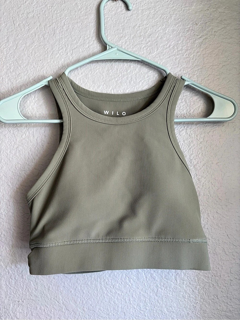WILO Ribbed Crop Tank Top in Green Size Small Like New